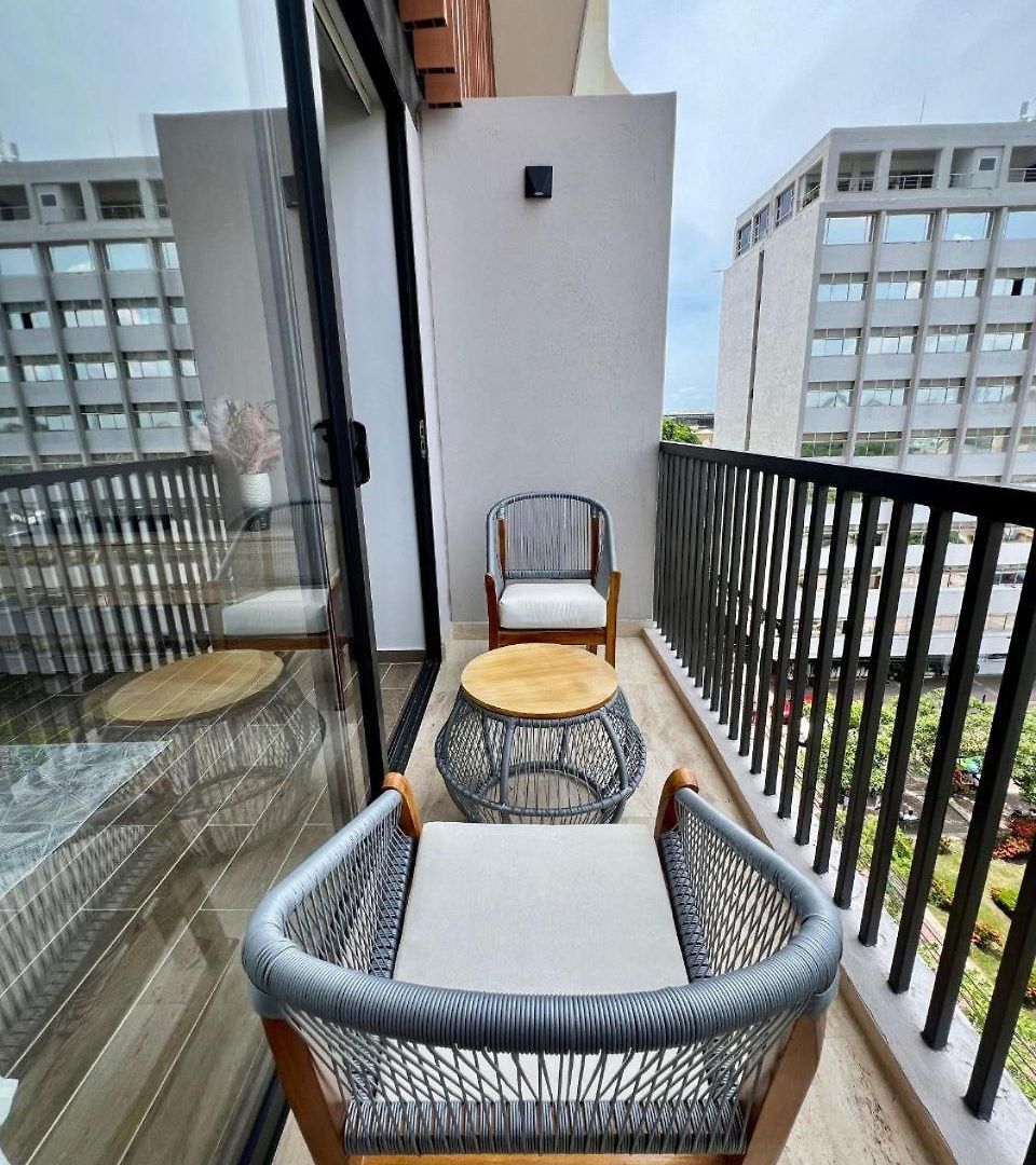Beautiful! Brand New Old Town Apartamento *