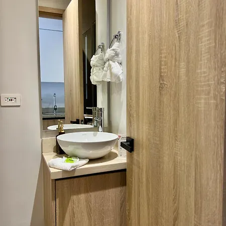 Apartamento Beautiful! Brand New Old Town *