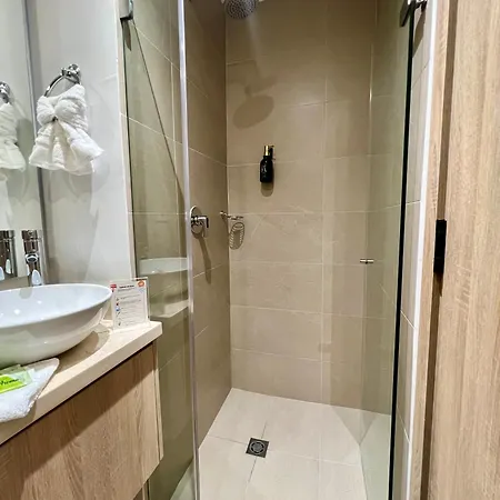 Apartamento Beautiful! Brand New Old Town *