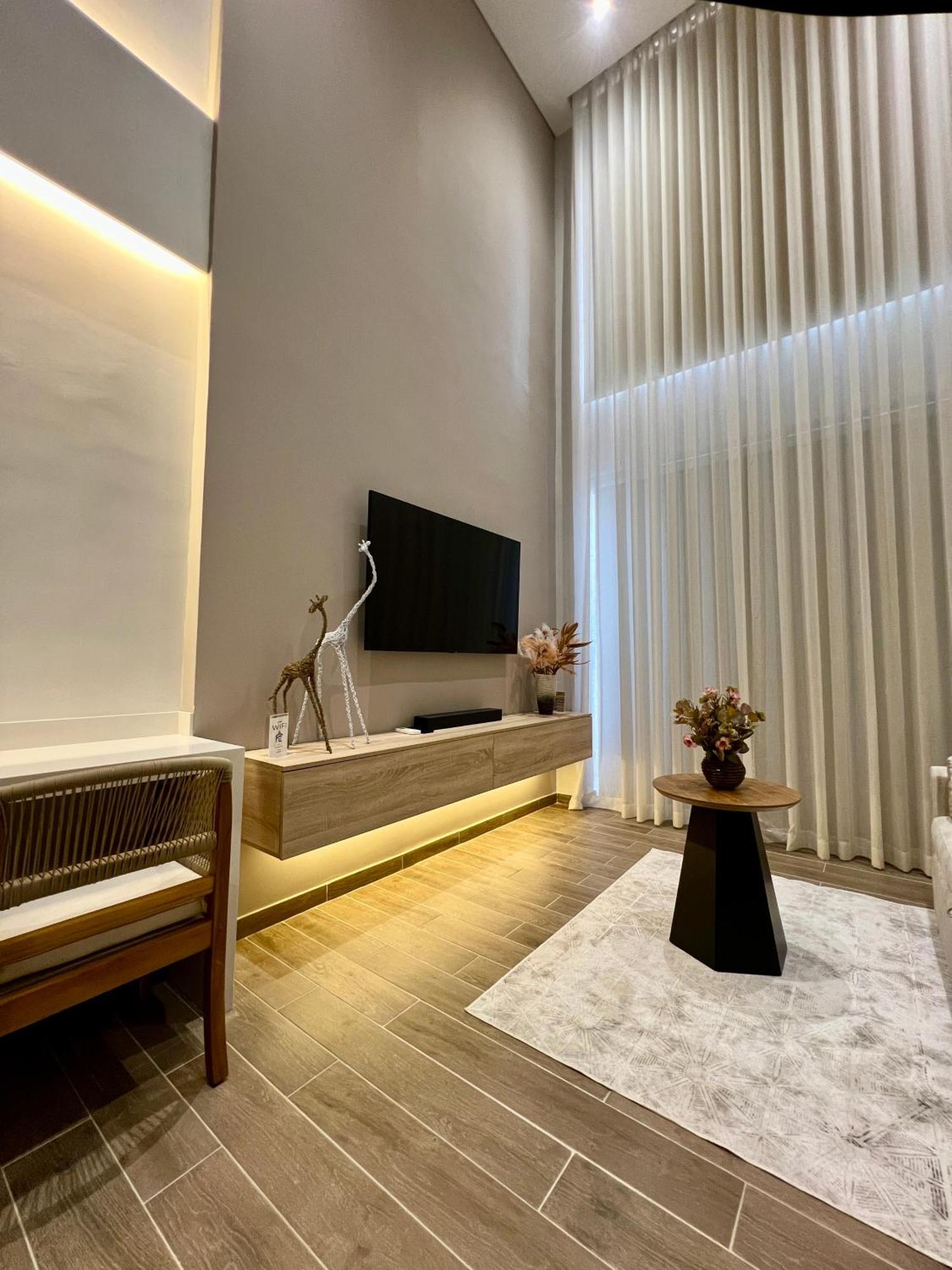 Beautiful! Brand New Old Town Apartamento *