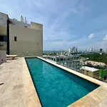 Beautiful! Brand New Apt Old Town