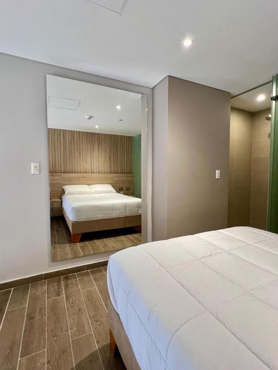 Beautiful! Brand New Old Town *