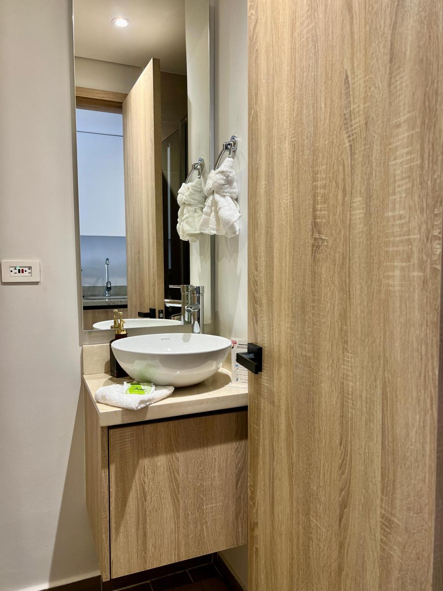 Apartamento Beautiful! Brand New Old Town *